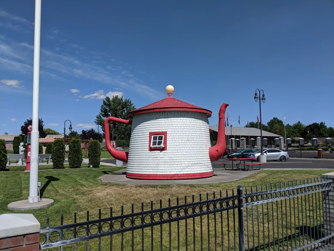 Teapot Dome Service Station (Zillah, Washington)
