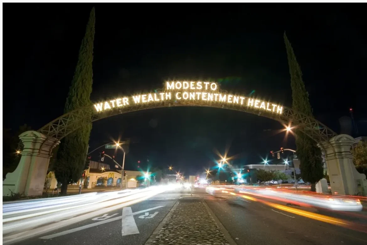 The Modesto Arch (Modesto California)